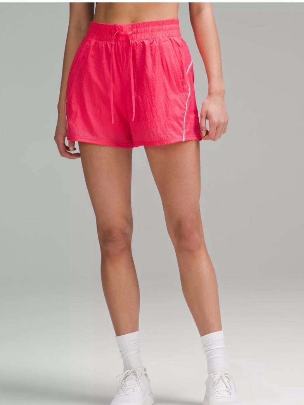Lululemon athletica License to Train Lightweight Shorts Glaze Pink Sz 0